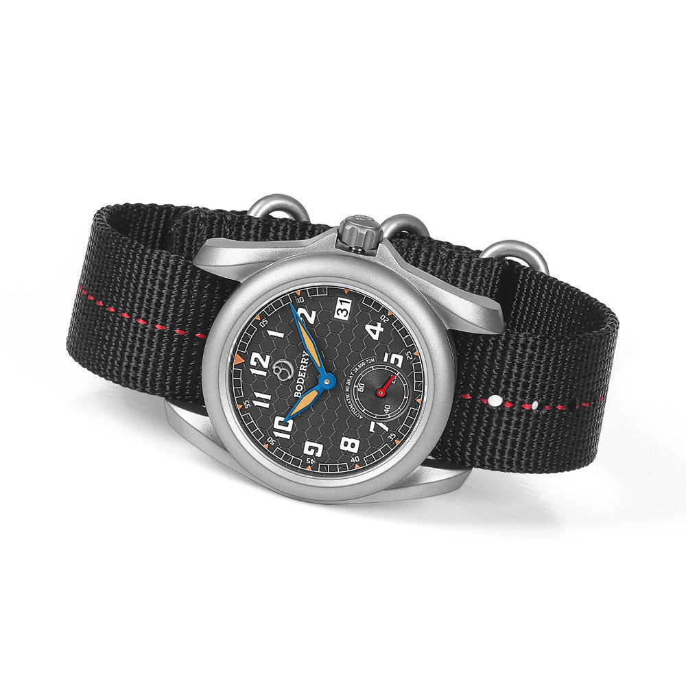 VOYAGER S72 automatique en titane – réserve de marche 72 h – étanche 100 m – gris