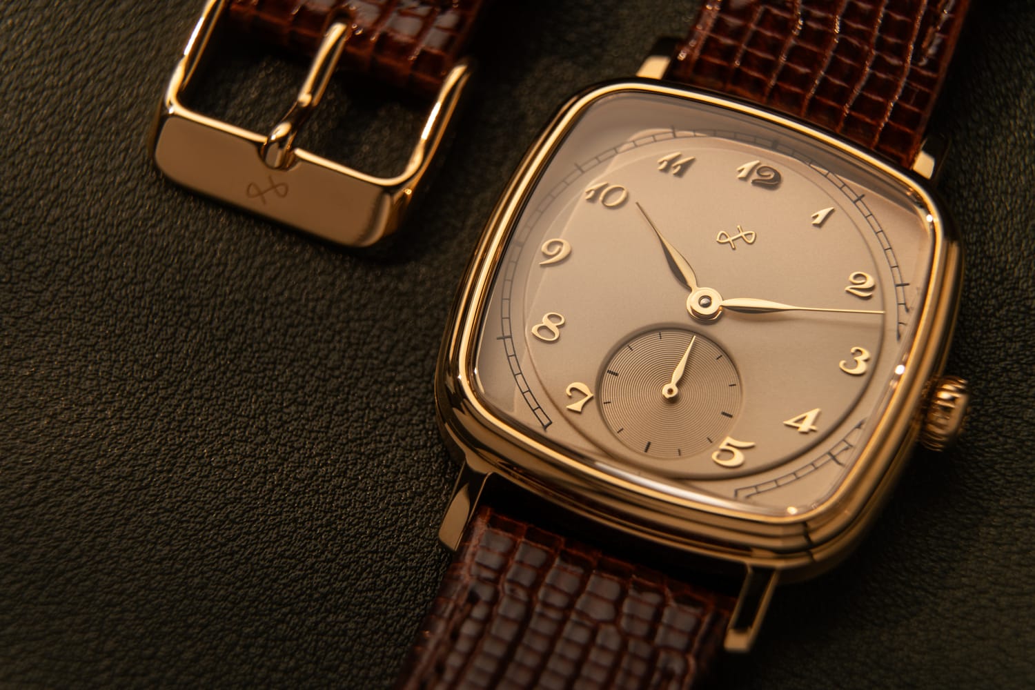 1954 Amalfi Mechanical – doré / écru