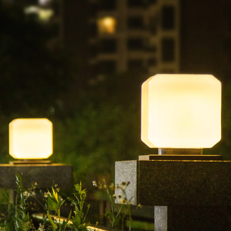 Lanterne Solaire de Jardin Élégante | Éclairage Écologique Extérieur à LED