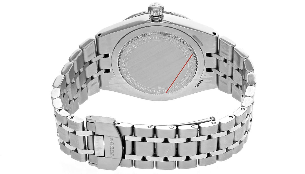 TUDOR Royal 34 mm – cadran noir serti de diamants – montre femme